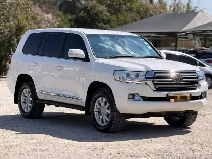 Picture of Toyota Land Cruiser 2017