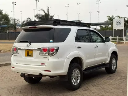 Picture of Toyota Fortuner 2014