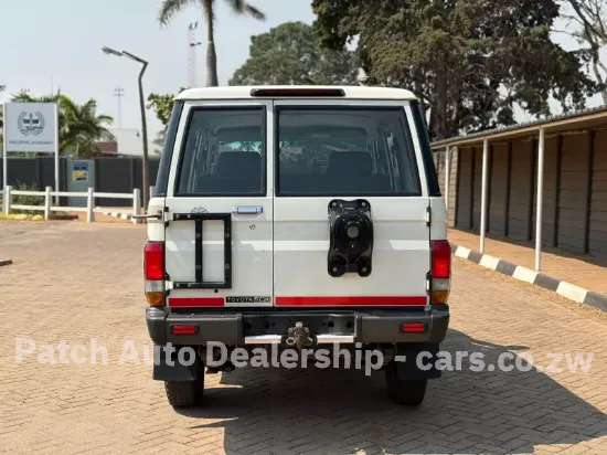 Picture of Toyota Land Cruiser 2020