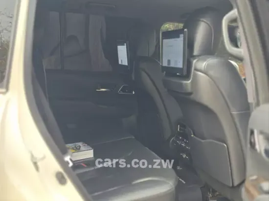 Picture of Toyota Land Cruiser 2022
