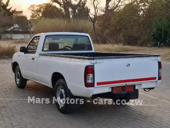 Picture of Nissan NP300 2019