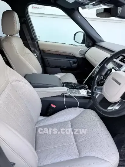 Picture of Land Rover Discovery 2020