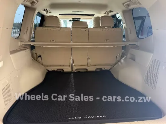 Picture of Toyota Land Cruiser 2024