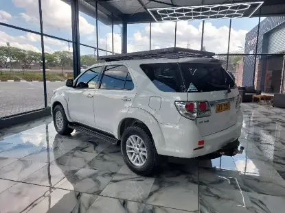 Picture of Toyota Fortuner 2011