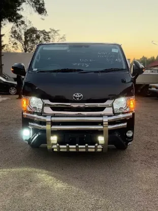 Picture of Toyota Hiace 2015