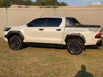 Picture of Toyota Hilux 2021
