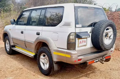 Picture of Toyota Prado 1999