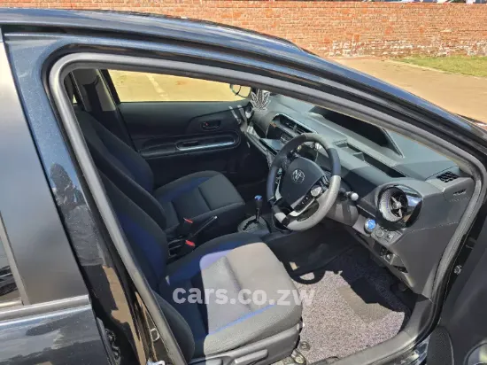 Picture of Toyota Aqua 2017