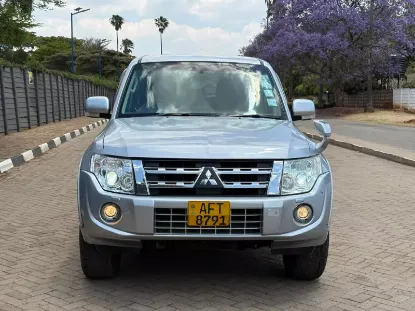 Picture of Mitsubishi Pajero 2013