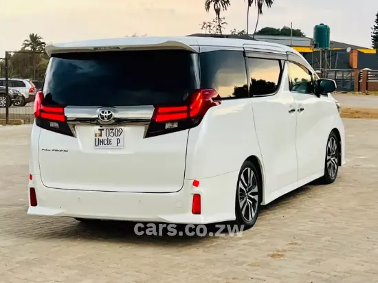 Picture of Toyota Alphard 2017