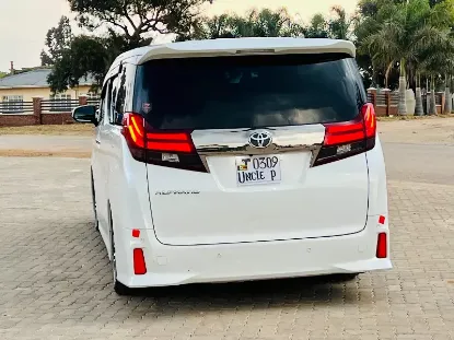 Picture of Toyota Alphard 2017
