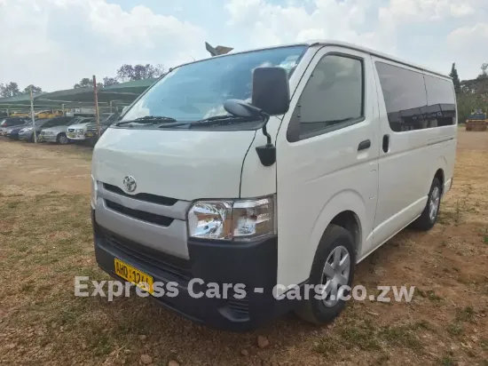Picture of Toyota Quantum 2017