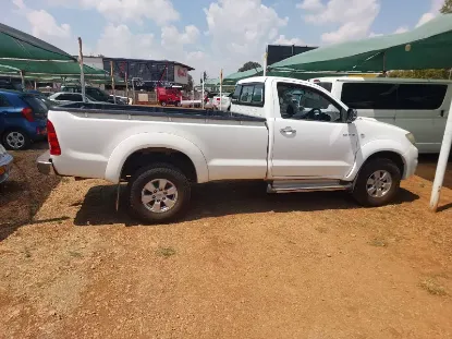 Picture of Toyota Hilux 2011
