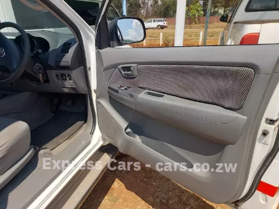 Picture of Toyota Hilux 2011