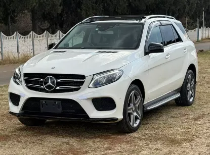 Picture of Mercedes Benz GLE 2017