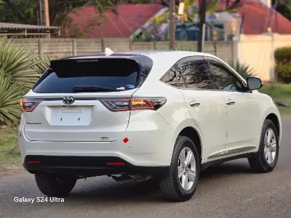 Picture of Toyota Harrier 2017
