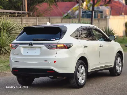 Picture of Toyota Harrier 2017