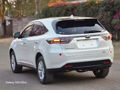 Picture of Toyota Harrier 2017