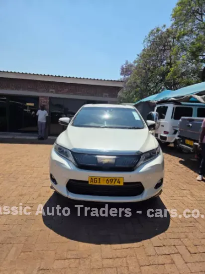 Picture of Toyota Harrier 2014