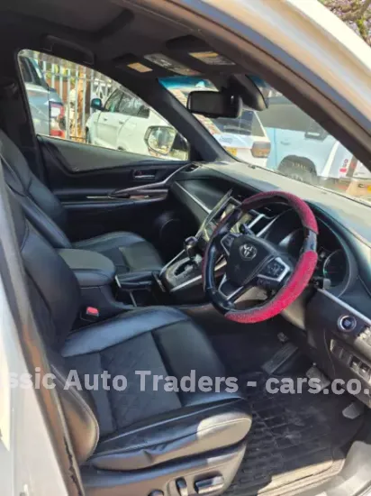 Picture of Toyota Harrier 2014