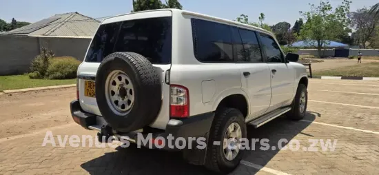 Picture of Nissan Patrol 1998