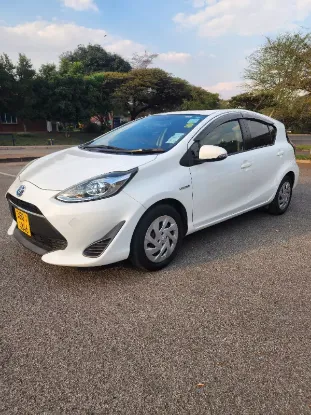 Picture of Fuel Savers (Hybrid): Toyota Aqua
