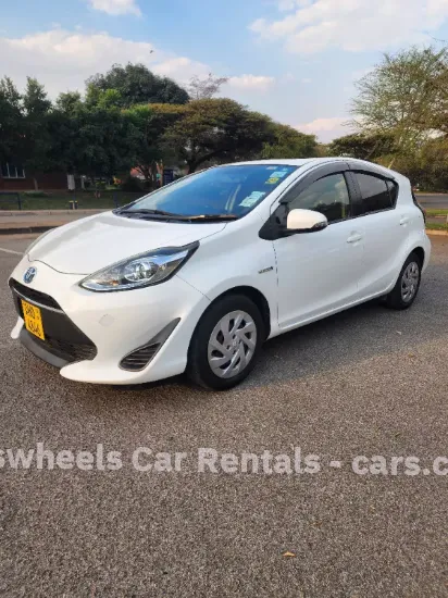 Picture of Fuel Savers (Hybrid): Toyota Aqua