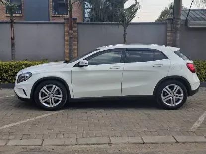 Picture of Mercedes Benz GLA 2016