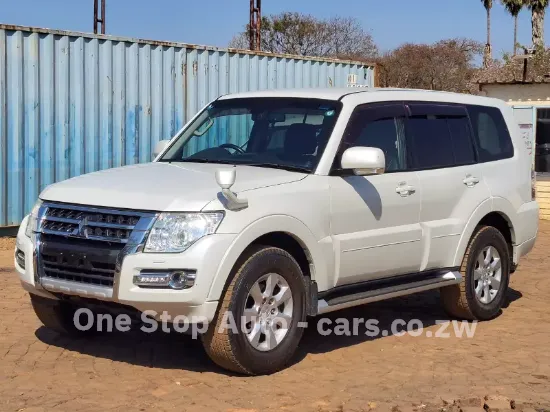 Picture of Mitsubishi Pajero 2017