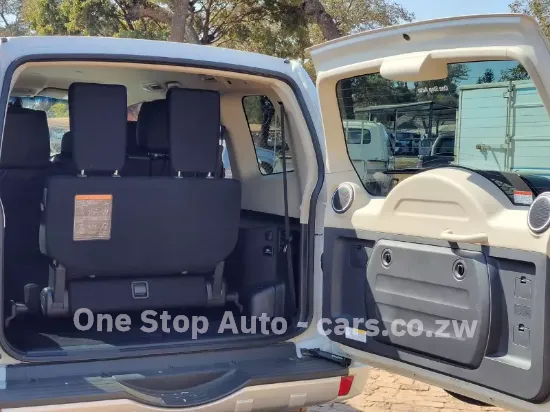 Picture of Mitsubishi Pajero 2017