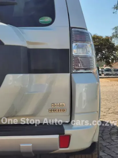 Picture of Mitsubishi Pajero 2017