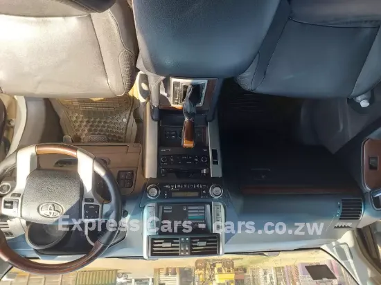 Picture of Toyota Prado 2012