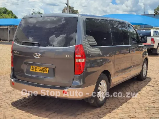 Picture of Hyundai H-1 2019