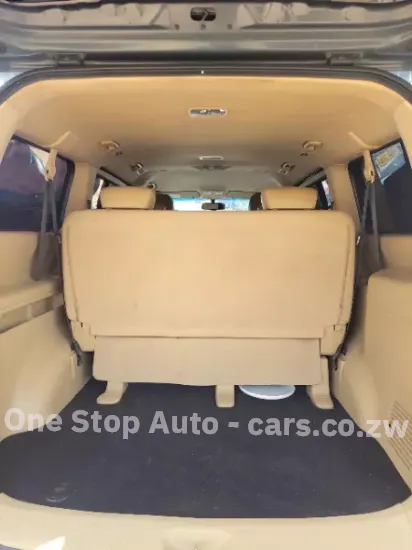 Picture of Hyundai H-1 2019