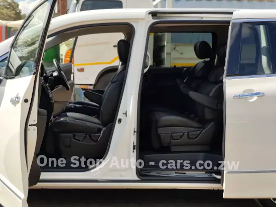 Picture of Nissan Elgrand 2017