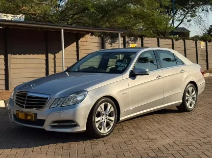 Picture of Mercedes Benz E-Class 2010