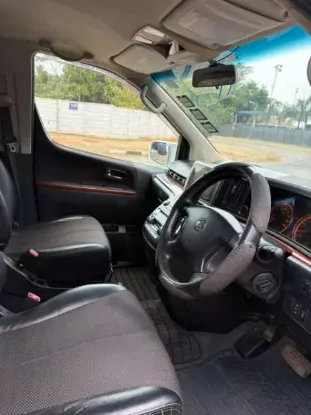 Picture of Nissan Elgrand 2005