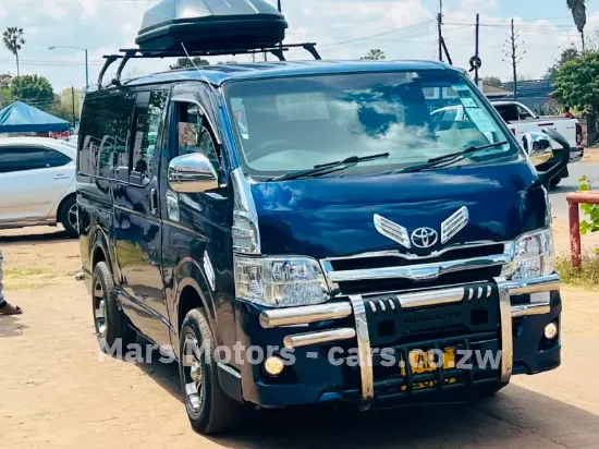 Picture of Toyota Hiace 2015