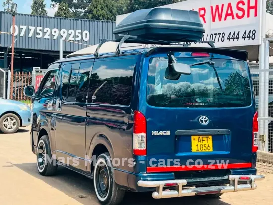 Picture of Toyota Hiace 2015
