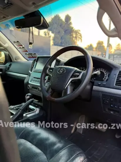 Picture of Toyota Land Cruiser 2018