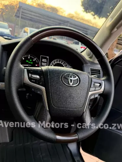 Picture of Toyota Land Cruiser 2018