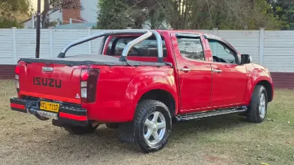 Picture of Isuzu KB300 2015