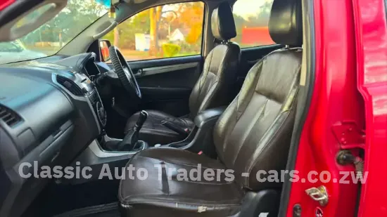 Picture of Isuzu KB300 2015