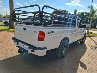 Picture of Mahindra S4 SC 2022