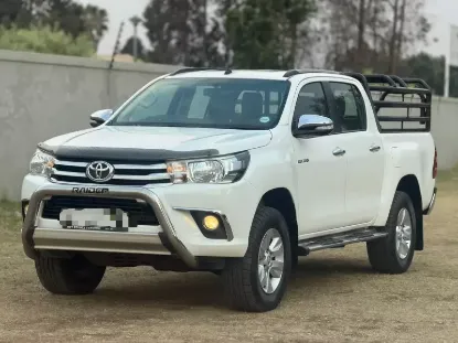 Picture of Toyota Hilux 2017