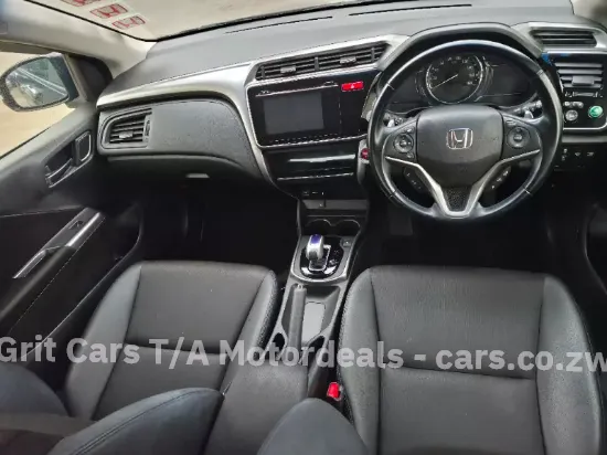 Picture of Honda Grace 2017