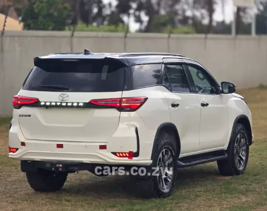 Picture of Toyota Fortuner 2021