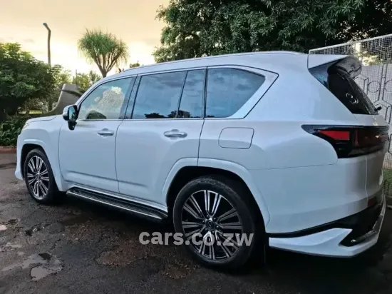 Picture of Lexus LX 2023
