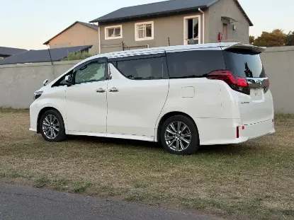Picture of Toyota Alphard 2017