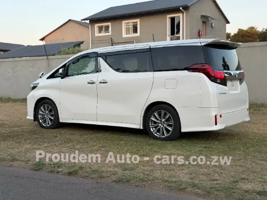 Picture of Toyota Alphard 2017